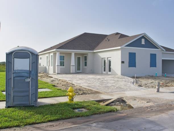 Best Portable restroom trailer rental  in Fanning Springs, FL